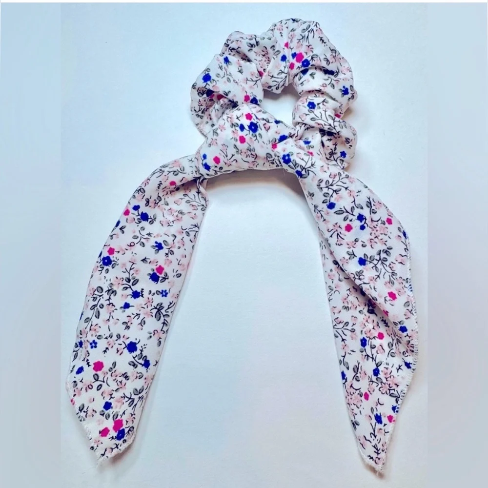 Lot of 7 Scarf Hair Scrunchies #1605 - Picture 5 of 12